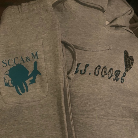 Professional Custom Apparel Services - Toronto, On - Picture 6 of 17